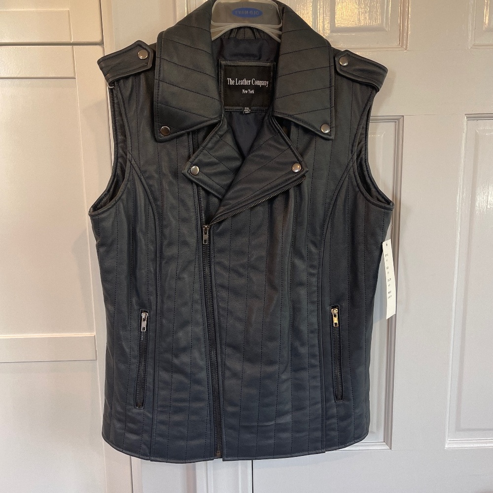 Genuine Leather, woman’s Vest, Large and X-Large, New with tags, Dark Navy/Black